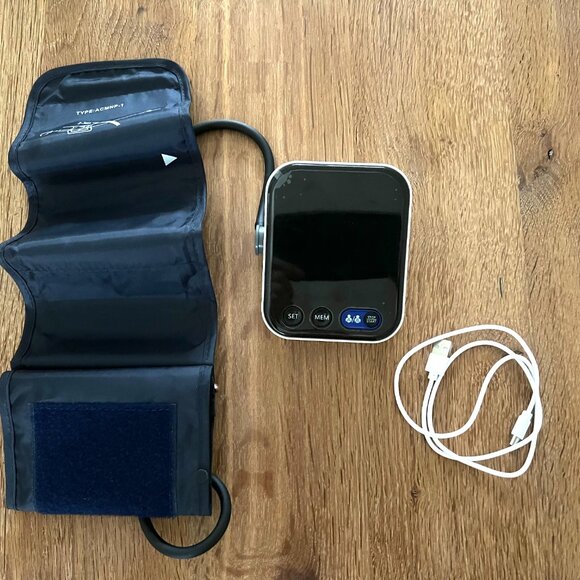 Brand NEW Automatic Digital upper arm Blood pressure monitor. - Picture 6 of 10